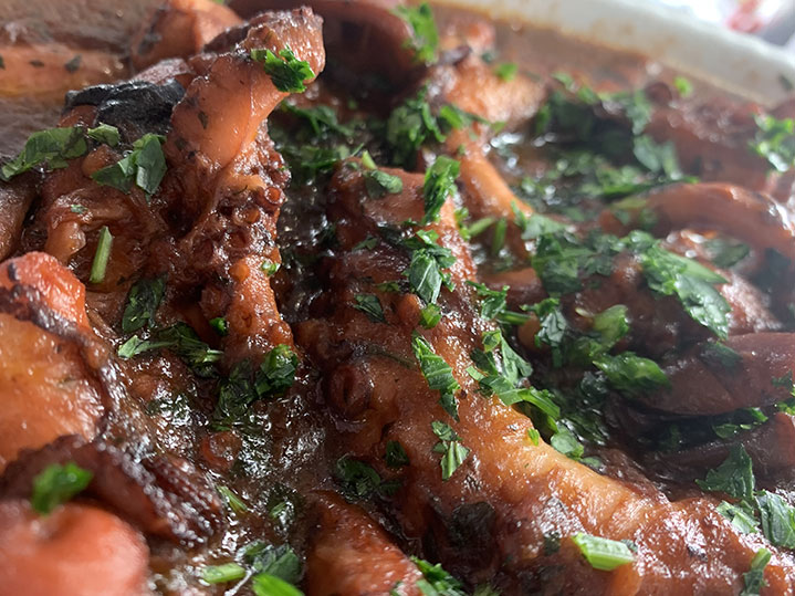 Devil-style octopus